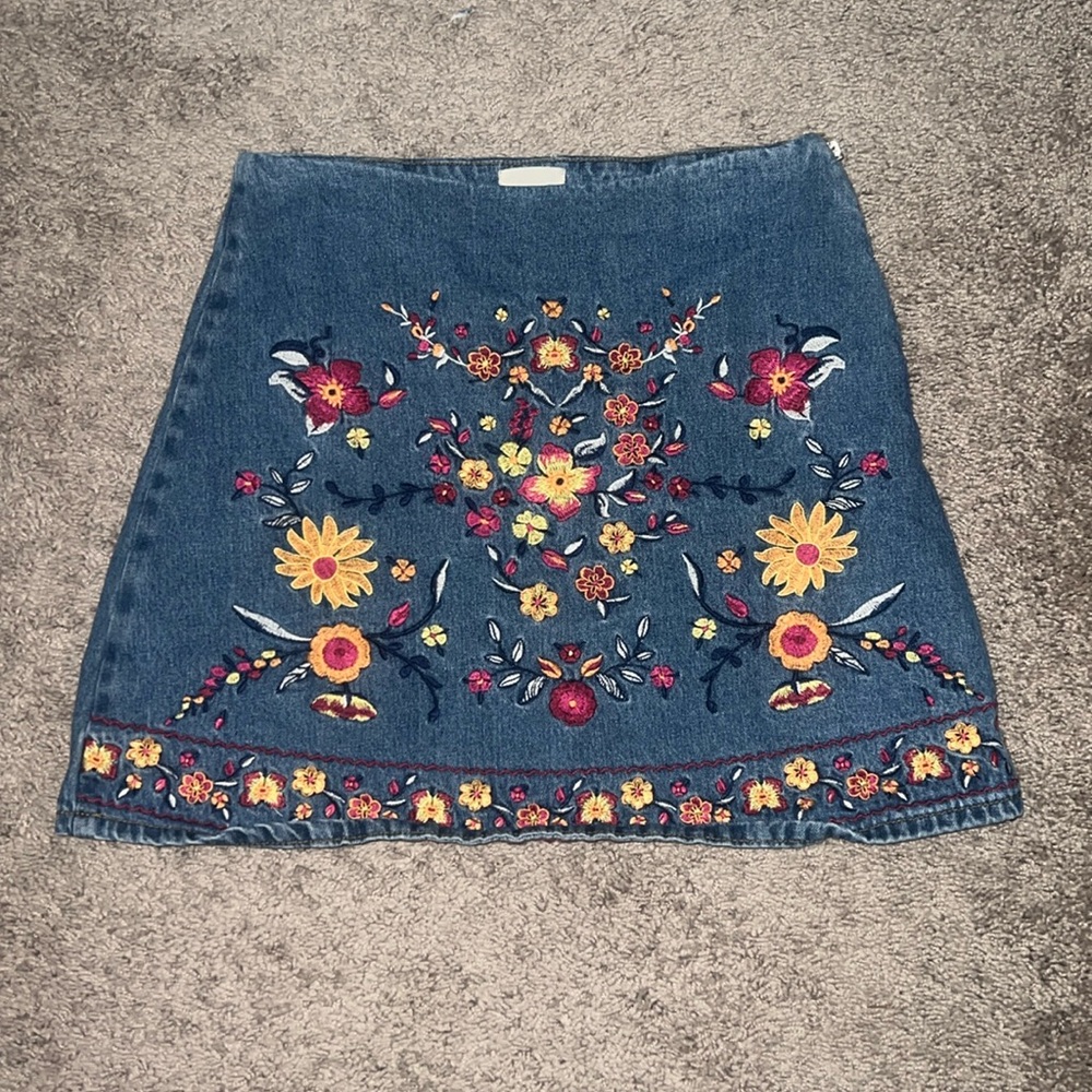 Vintage floral mini skirt